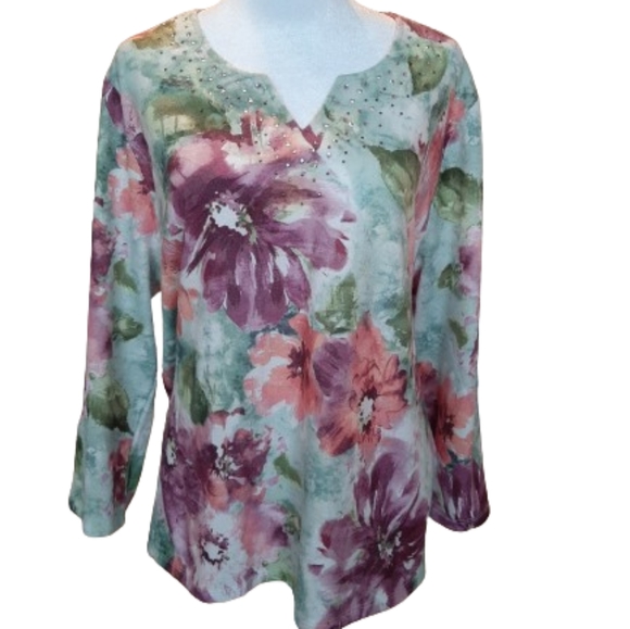 Alfred Dunner Tops - Alfred Dunner - Feminine light sweater for women - Size: L